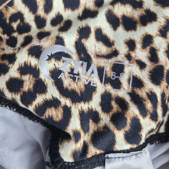ZYIA Brilliant Scrunchy What Hi-Rise Leopard 7/8 24" Tight 1183 Size 6-8 - Picture 7 of 8